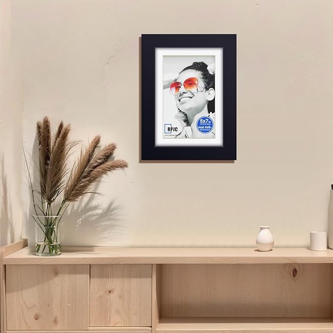 RPJC 5x7 inch Picture Frame Made of Solid Wood and High Definition Glass Display Pictures 4x6 with Mat or 5x7 Without Mat for Wall Mounting Photo Frame Black