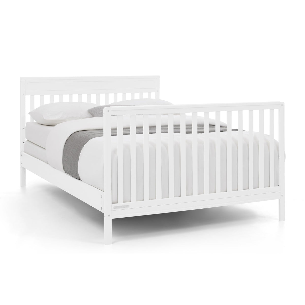 Delta Children Isabelle 6-in-1 Convertible Crib, Converts to Toddler Bed, Daybed, Sofa & Full Bed with/Without Footbaord, Greenguard Gold Certified, Mattress Heights, Bianca White