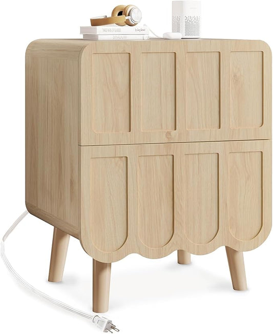 LYNCOHOME Nightstand with Charging Station, 18.9 inch Wide End Table with 2 Drawers, Modern Wood Bedside Table Mid Century Modern Night Stand for Bedroom (Natural)