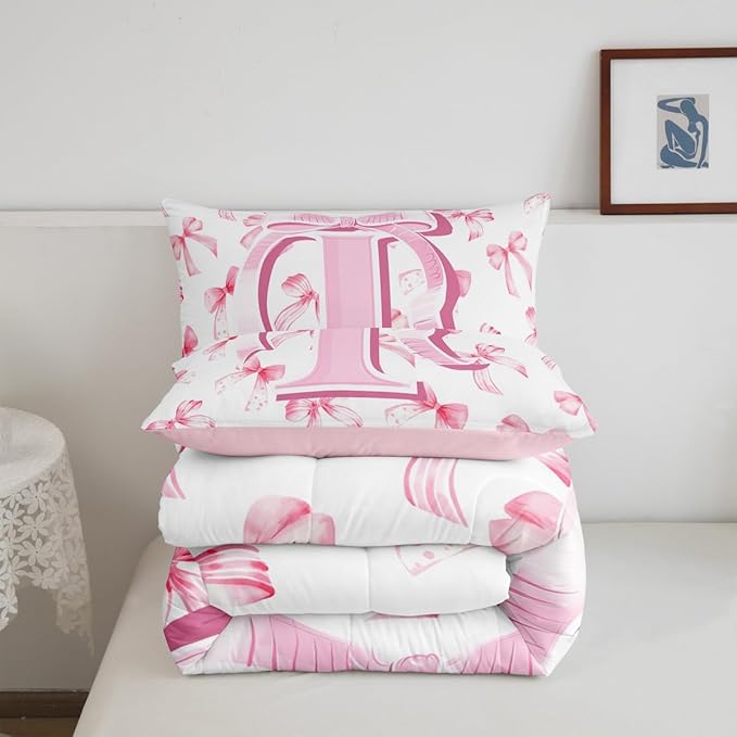 jejeloiu Kids Girls Cute Pink Bow Comforter Set King Size Monogrammed Bedding Set Ultra Soft Personalized Initial I Duvet Quilt Coquette Bow Knot Quilt Set Room Decor Modern Fashion Comforter