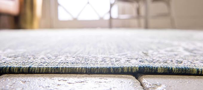 Unique Loom Outdoor Traditional Collection Area Rug - Antique (6' 1" x 9' Rectangle, Green/ Gray)