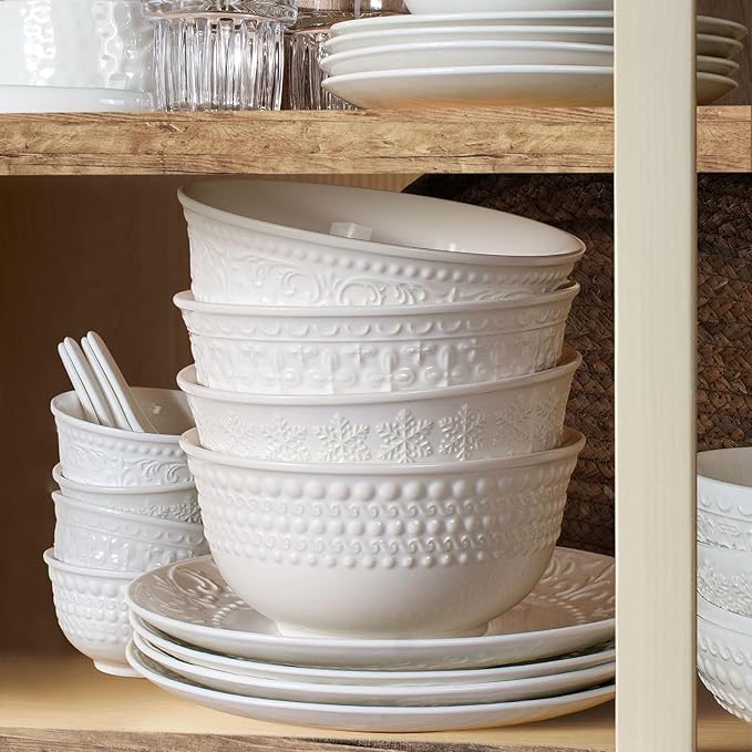 Large Salad Bowls Set of 4, 60oz White Serving Bowls Deep Deep Embossed Ceramic Mixing Bowl for Soup Kitchen, Eating, Ramen, Pasta, Dishwasher & Microwave Safe 8 inch (Multiple Patterns)
