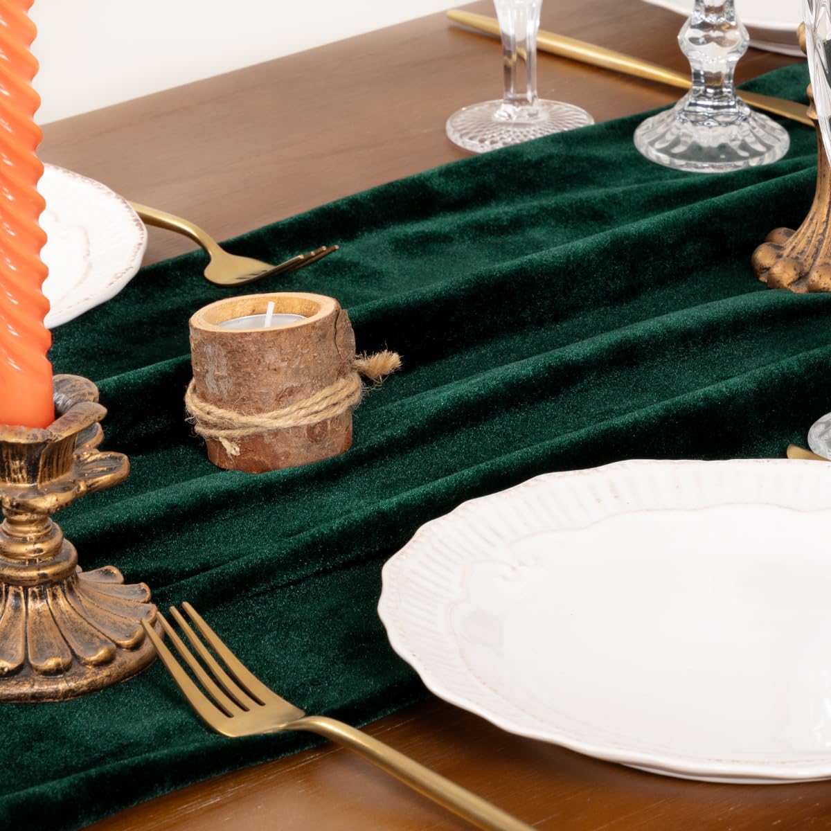 Socomi Green Velvet Table Runner Christmas Cloth Decor 20 x 120 Inches 10ft Fabric Emerald Green Luxurious Thanksgiving Wedding Runner for New Year Bridal Shower