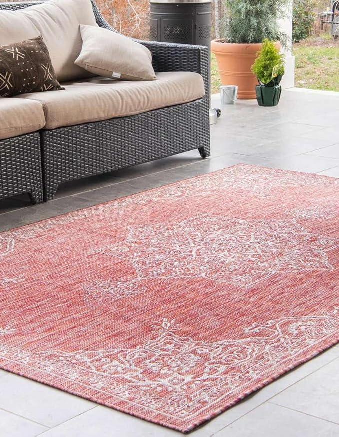 Unique Loom Outdoor Traditional Collection Area Rug - Antique (7' 10" x 10' Rectangle Rust Red/Ivory)