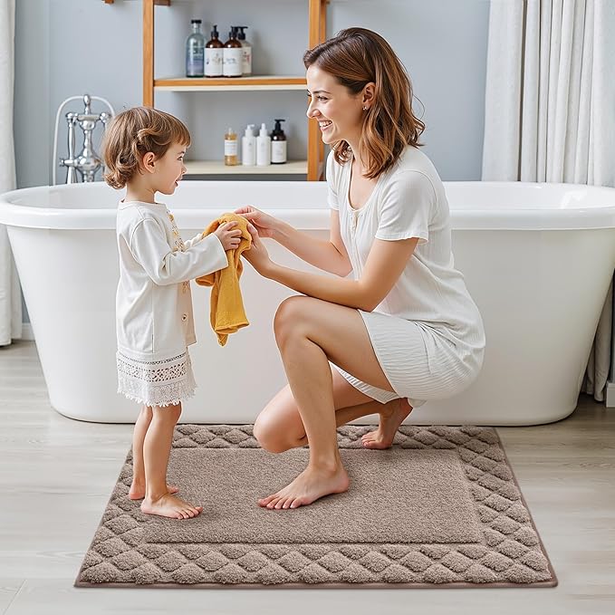 LUMI Bathroom Rugs, Ultra Soft Absorbent Bath Mat for Shower, Non Slip Washable Bath Rugs with Rubber Backing, Microfiber Plush Quick Dry Floor Mat for Bathtub, Floor, Brown, 24x36