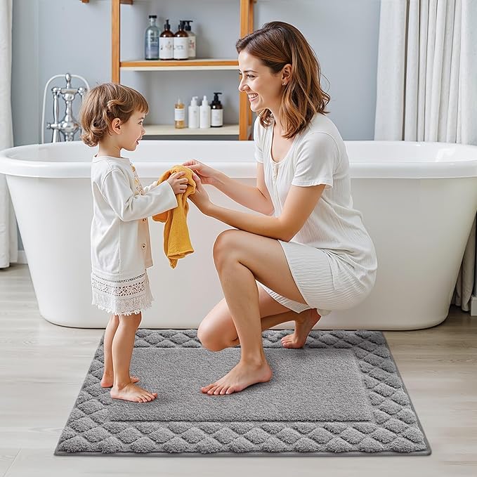 LUMI Bathroom Rugs, Ultra Soft Absorbent Bath Mat for Shower, Non Slip Washable Bath Rugs with Rubber Backing, Microfiber Plush Quick Dry Floor Mat for Bathtub, Floor, Grey, 17x30