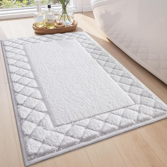 LUMI Bathroom Rugs, Ultra Soft Absorbent Bath Mat for Shower, Non Slip Washable Bath Rugs with Rubber Backing, Microfiber Plush Quick Dry Floor Mat for Bathtub, Floor, White, 17x30