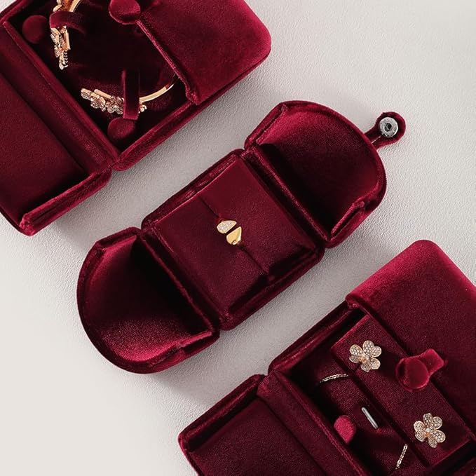 Velvet Bracelet Box，Ceremony Gift Boxes for Jewelry Display，Bracelets Holder for Women，Men Valentine Gifts Case (Red)