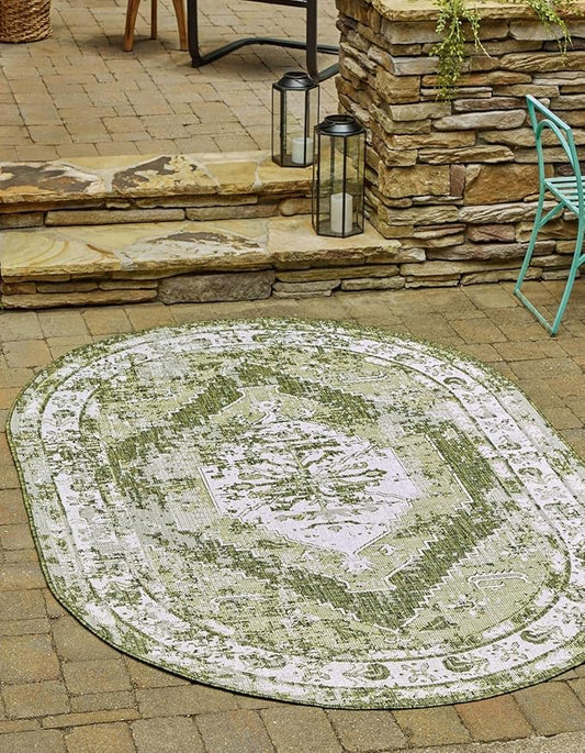 Unique Loom Outdoor Traditional Collection Area Rug - Valeria (5' 3" x 7' 10" Oval, Green/ Light Green)