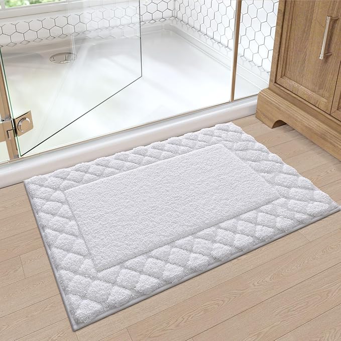 LUMI Bathroom Rugs, Ultra Soft Absorbent Bath Mat for Shower, Non Slip Washable Bath Rugs with Rubber Backing, Microfiber Plush Quick Dry Floor Mat for Bathtub, Floor, White, 24x36