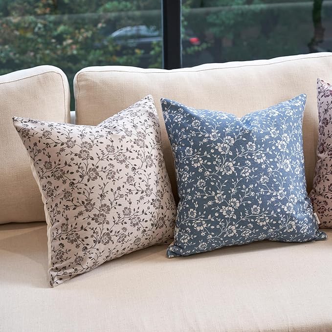 Alerfa Set of 2 Floral Pillow Covers 18x18, Vintage Block Print Throw Pillow Covers Decorative Farmhouse Accent Couch Pillows for Living Room Bedroom, Blue