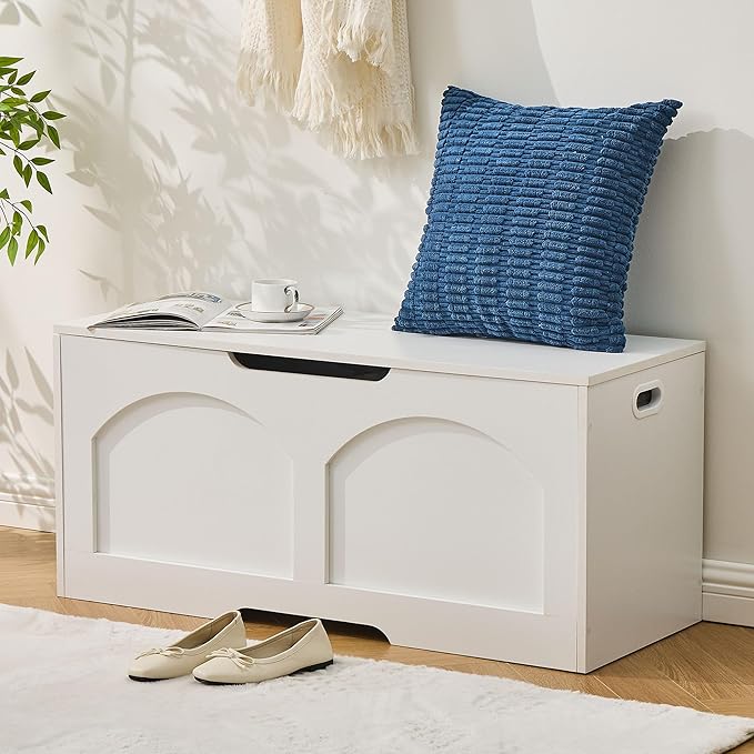 Storage Chest, 31.5" Storage Trunk Chest, Retro Entryway Bench, Supports 330 lbs, Upgraded Safety Lift Support Hinge, Entryway Bench, U-Shaped Opening for Entryway Living Room, White