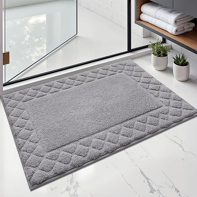 LUMI Bathroom Rugs, Ultra Soft Absorbent Bath Mat for Shower, Non Slip Washable Bath Rugs with Rubber Backing, Microfiber Plush Quick Dry Floor Mat for Bathtub, Floor, Grey, 24x36