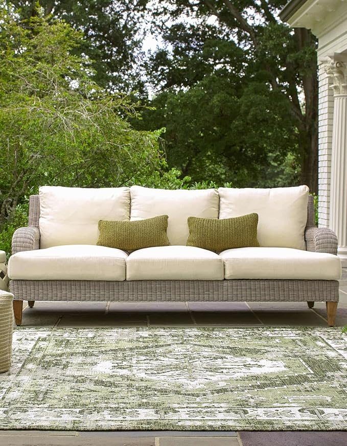 Unique Loom Outdoor Traditional Collection Area Rug - Valeria (7' 10" Square, Green/ Light Green)