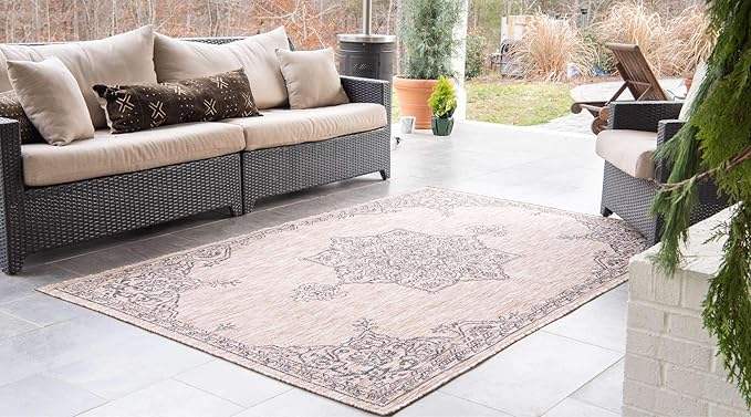 Unique Loom Outdoor Traditional Collection Area Rug - Antique (4' 1" x 6' 1" Rectangle, Beige/ Black)
