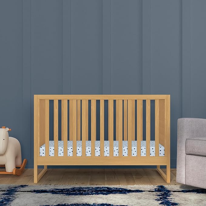 daVinci Hunter 3-in-1 Convertible Baby Crib - GREENGUARD Gold Certified - Wood Baby Crib Convertible to Toddler Bed & Daybed - Brown Crib w/ 4 Adjustable Heights - Easy Assembly Crib to Bed - Honey