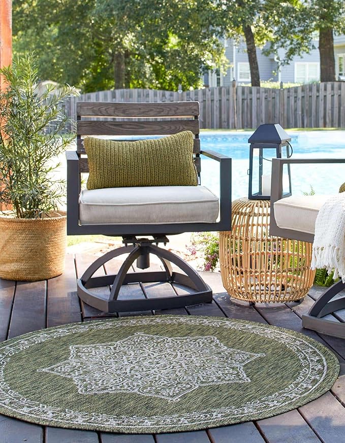 Unique Loom Outdoor Traditional Collection Area Rug - Antique (7' 10" Round Green/Ivory)