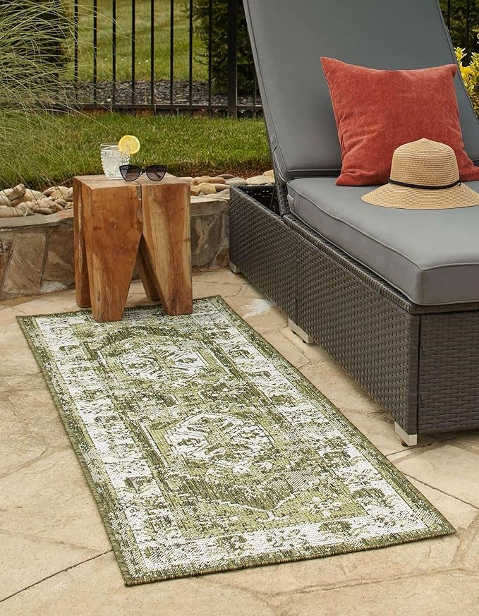 Unique Loom Outdoor Traditional Collection Area Rug - Valeria (2' x 7' 10" Runner, Green/ Light Green)