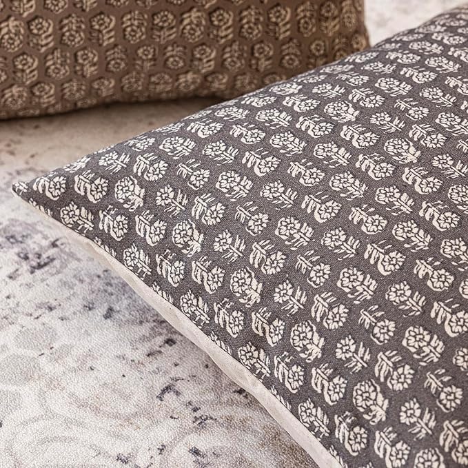 Foindtower Set of 2 Decorative Vintage Floral Print Throw Pillow Covers Neutral Modern Farmhouse Cushion Covers Boho Home Decor for Sofa Couch Chair Bedroom Living Room Outdoor,18×18 Inch,Rustic Gray