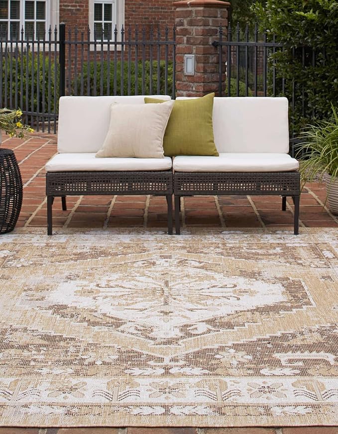 Unique Loom Outdoor Traditional Collection Area Rug - Valeria (13' Square Natural/Ivory)