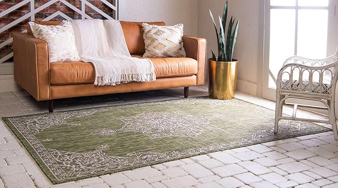 Unique Loom Outdoor Traditional Collection Area Rug - Antique (4' 1" x 6' 1" Rectangle, Green/ Gray)