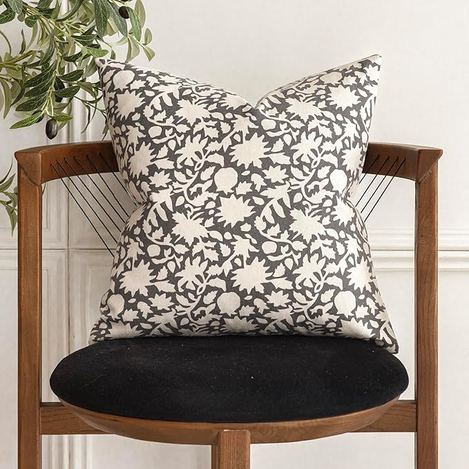 Foindtower Set of 2 Decorative Neutral Floral Throw Pillow Covers Accent Farmhouse Cushion Covers Boho Vintage Pillowcase for Couch Sofa Bedroom Living Room Home Decor Outdoor,18×18 Inch,Rustic Gray