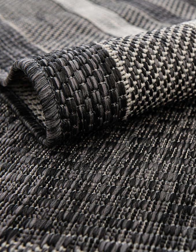 Unique Loom Outdoor Border Collection Area Rug - Soft Border (5' 3" Octagon, Black/ Ivory)