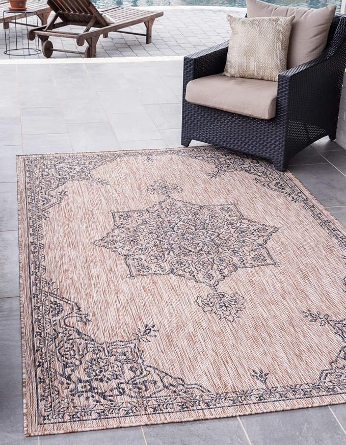 Unique Loom Outdoor Traditional Collection Area Rug - Antique (4' 1" x 6' 1" Rectangle, Beige/ Black)