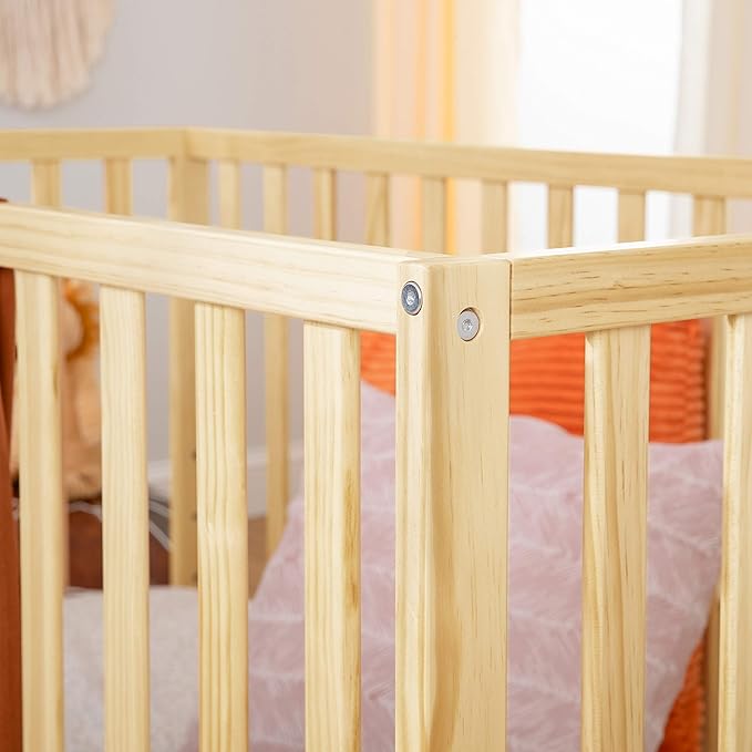 daVinci Union 4-in-1 Convertible Crib - GREENGUARD Gold Certified - Convertible Baby Crib to Toddler Bed, Daybed, Full-Size Bed - Wooden Baby Bed w/Four Adjustable Heights - Natural