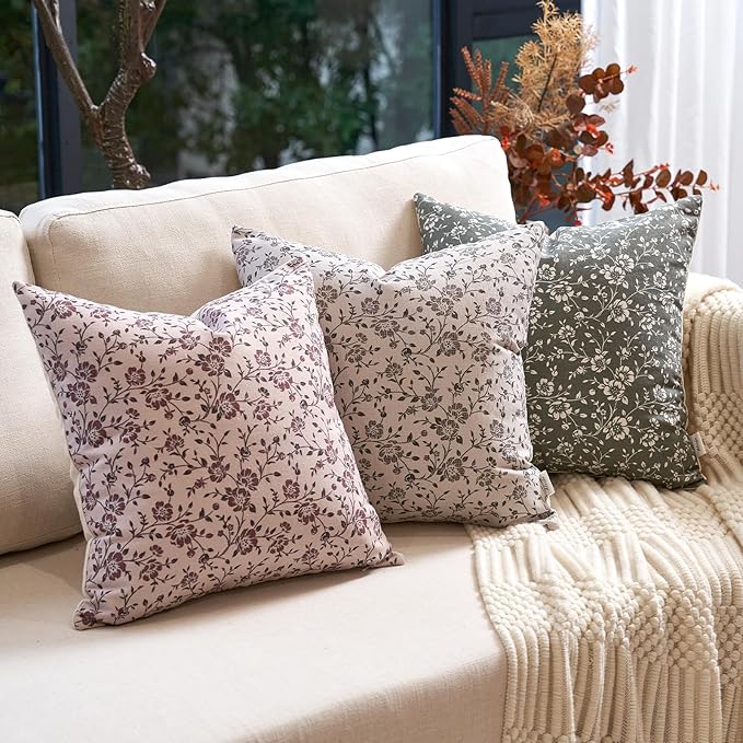 Alerfa Set of 2 Floral Pillow Covers 18x18, Vintage Block Print Throw Pillow Covers Decorative Farmhouse Accent Couch Pillows for Living Room Bedroom, Haze Green
