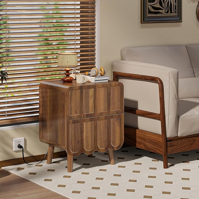 LYNCOHOME Nightstand with Charging Station, 18.9 inch Wide End Table with 2 Drawers, Modern Wood Bedside Table Mid Century Modern Night Stand for Bedroom (Rustic Brown)