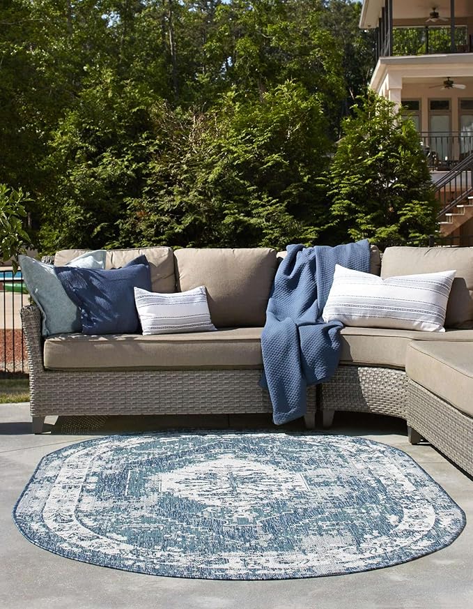 Unique Loom Outdoor Traditional Collection Area Rug - Valeria (3' 3" x 5' 3" Oval, Blue/ Ivory)