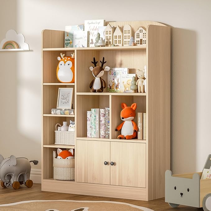 Oak Kids Bookshelf, Kids Bookcase with 7 Cubbies and 2 Cabinets, Freestanding Book Storage Shelves for Bedroom, Playroom, Hallway