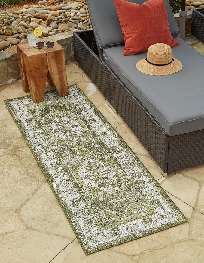 Unique Loom Outdoor Traditional Collection Area Rug - Valeria (2' 7" x 12' 2" Runner, Green/ Light Green)