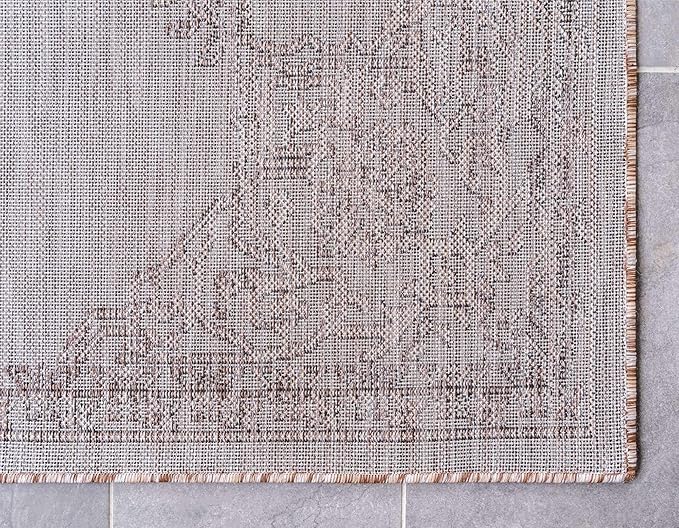 Unique Loom Outdoor Traditional Collection Area Rug - Antique (7' 1" x 10' Rectangle, Beige/ Black)
