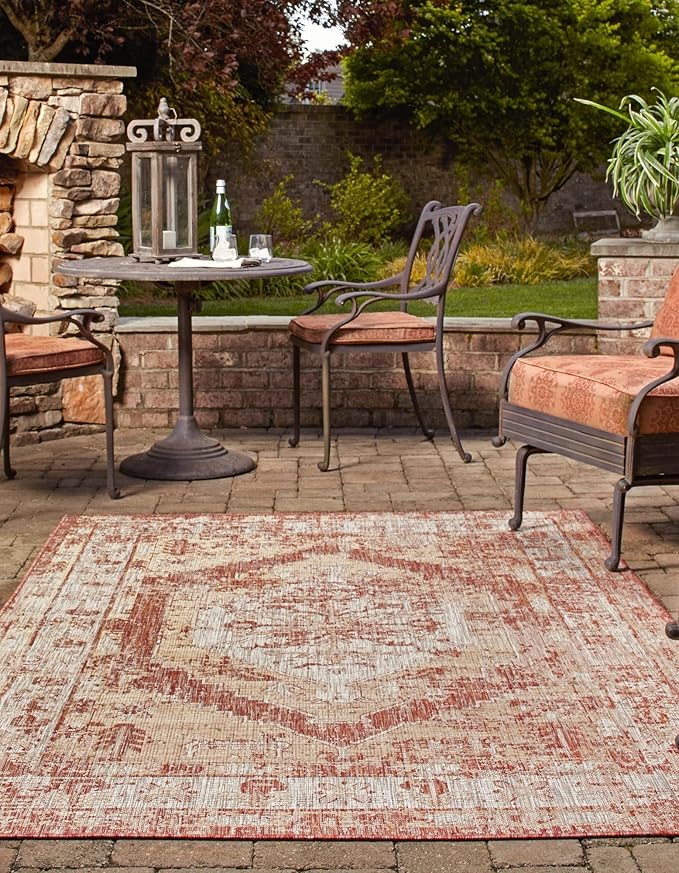 Unique Loom Outdoor Traditional Collection Area Rug - Valeria (7' 10" x 11' Rectangle, Rust Red/ Ivory)