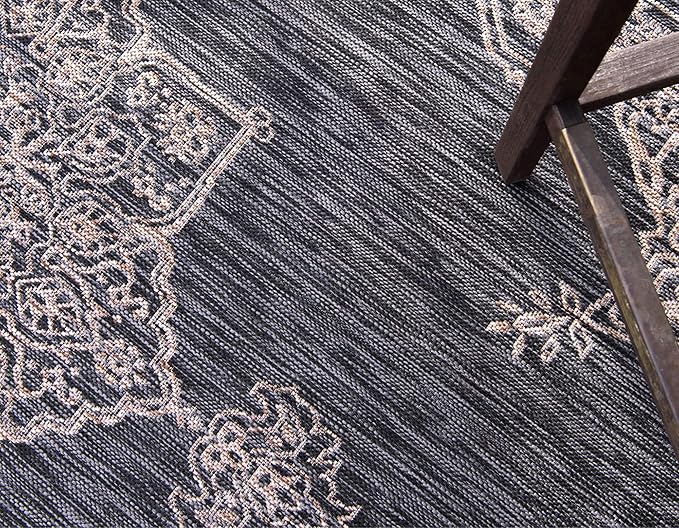 Unique Loom Outdoor Traditional Collection Area Rug - Antique (6' 1" x 9' Rectangle, Charcoal Gray/ Natural)