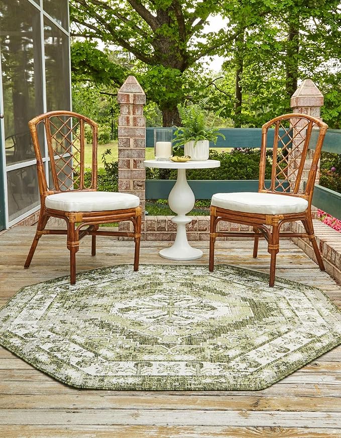 Unique Loom Outdoor Traditional Collection Area Rug - Valeria (5' 3" Octagon, Green/ Light Green)