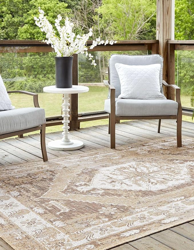 Unique Loom Outdoor Traditional Collection Area Rug - Valeria (6' 1" x 9' Rectangle, Natural/ Ivory)