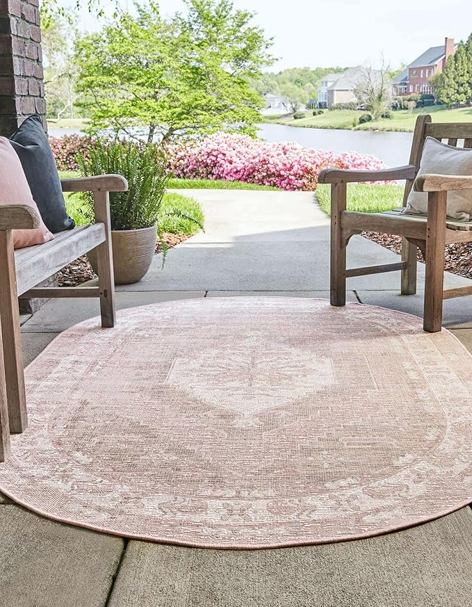 Unique Loom Outdoor Traditional Collection Area Rug - Valeria (3' 3" x 5' 3" Oval, Pink/ Ivory)