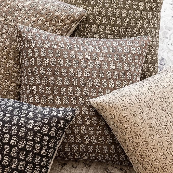 Foindtower Set of 2 Decorative Vintage Floral Print Throw Pillow Covers Neutral Modern Farmhouse Cushion Covers Boho Home Decor for Sofa Couch Chair Bedroom Living Room Outdoor,20×20 Inch,Brown