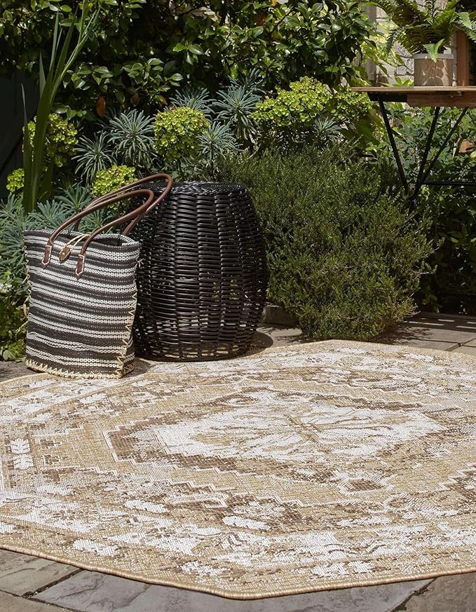 Unique Loom Outdoor Traditional Collection Area Rug - Valeria (5' 3" Octagon, Natural/ Ivory)