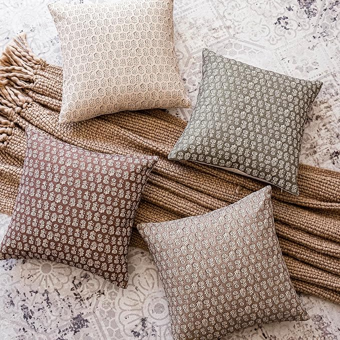 Foindtower Set of 2 Decorative Vintage Floral Print Throw Pillow Covers Neutral Modern Farmhouse Cushion Covers Boho Home Decor for Sofa Chair Couch Bedroom Living Room Outdoor,18×18 Inch,Wine Red