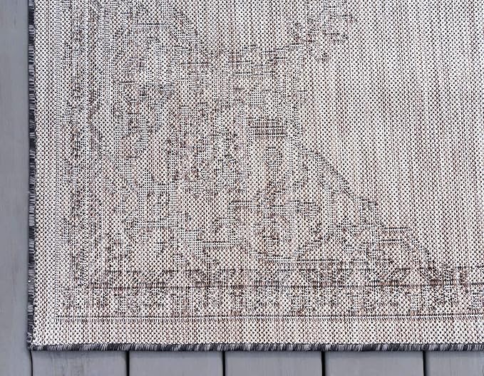 Unique Loom Outdoor Traditional Collection Area Rug - Antique (9' x 12' Rectangle, Charcoal Gray/ Natural)