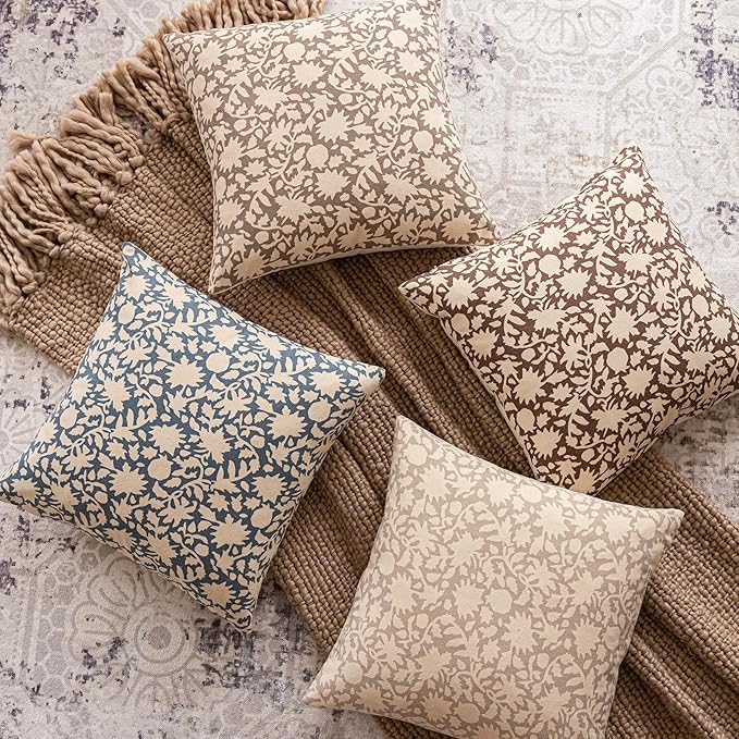 Foindtower Set of 2 Decorative Long Body Lumbar Throw Pillow Covers Accent Farmhouse Cushion Covers Floral Vintage Pillowcase for Couch Sofa Bedroom Living Room Home Decor Outdoor,14×36 Inch,Brown